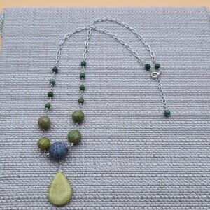 19 + 2 Inch Sterling Silver Beautiful Handmade Several Stones Necklace B682